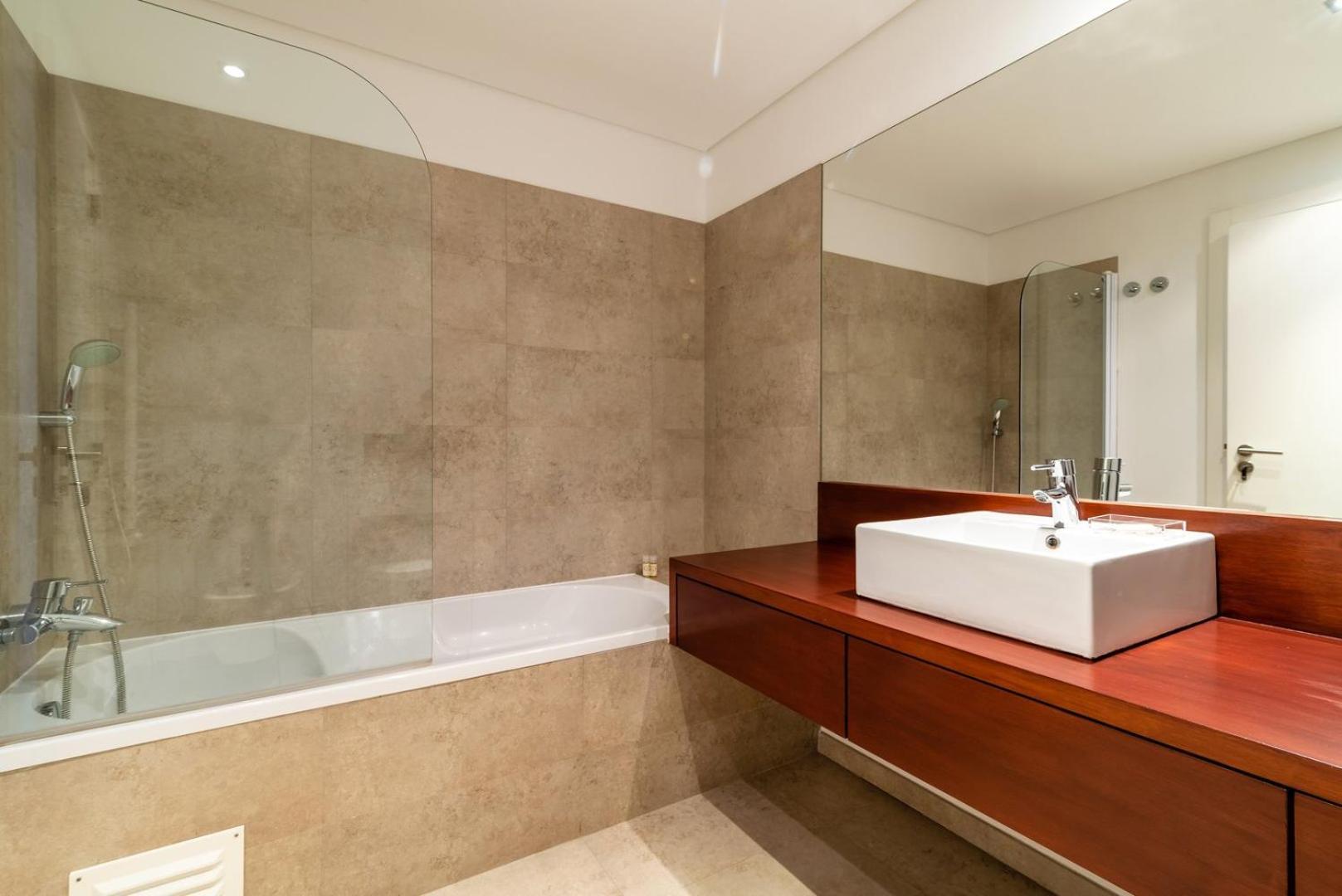 Guestready - Alges Apt With Stunning Rooftop Pool Apartman Kültér fotó