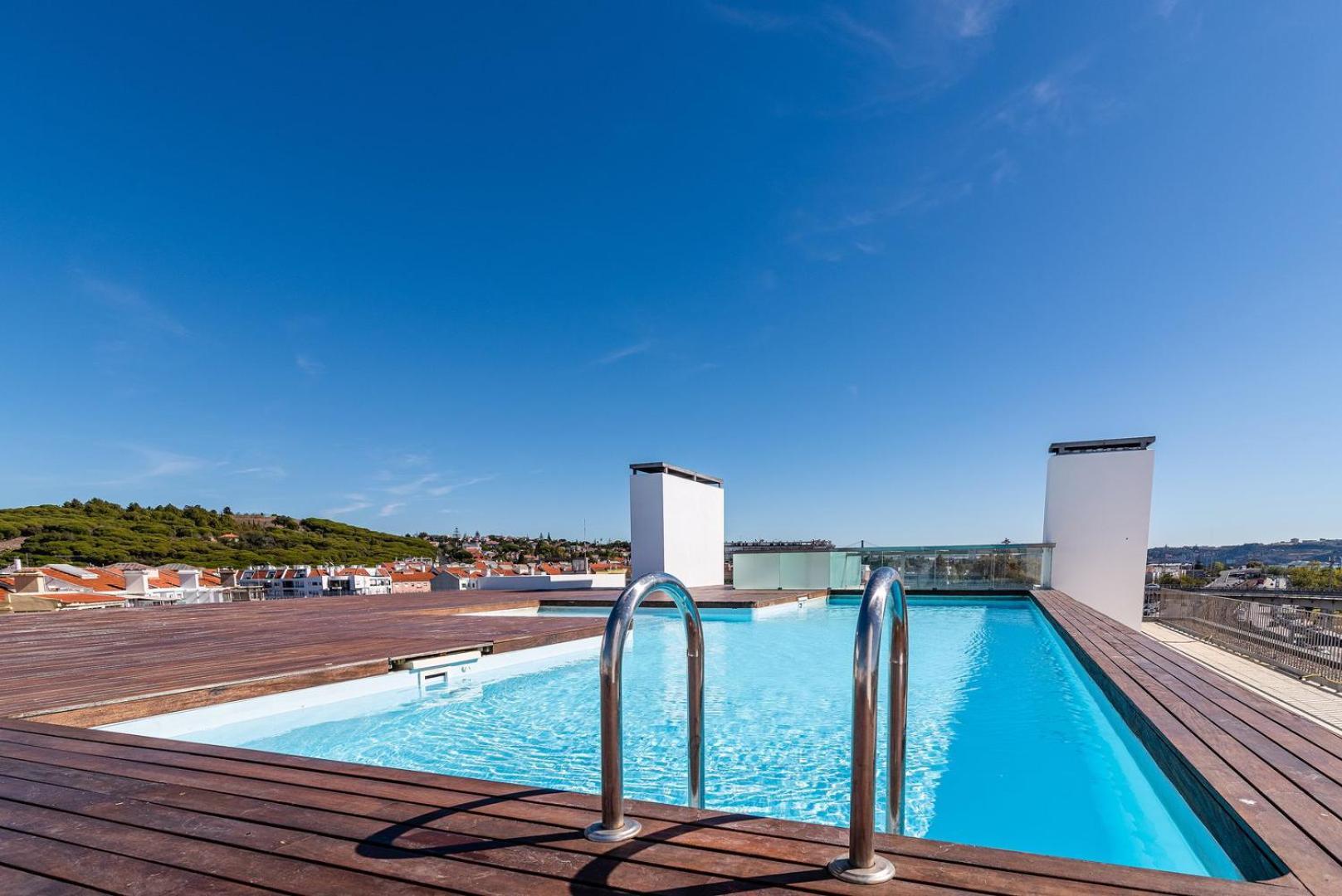Guestready - Alges Apt With Stunning Rooftop Pool Apartman Kültér fotó